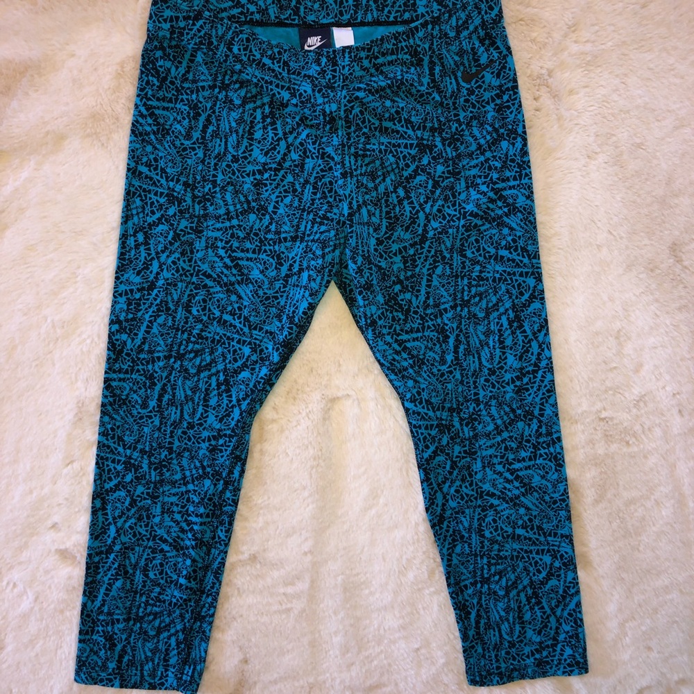 Nike capris
